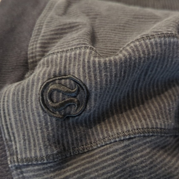 Lululemon Bliss Break Zip Up Hoodie Washed Black Gray Striped Thumbholes Pockets - Picture 8 of 11